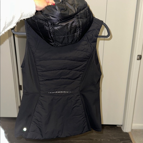 lululemon athletica another mile vest - Picture 4 of 5